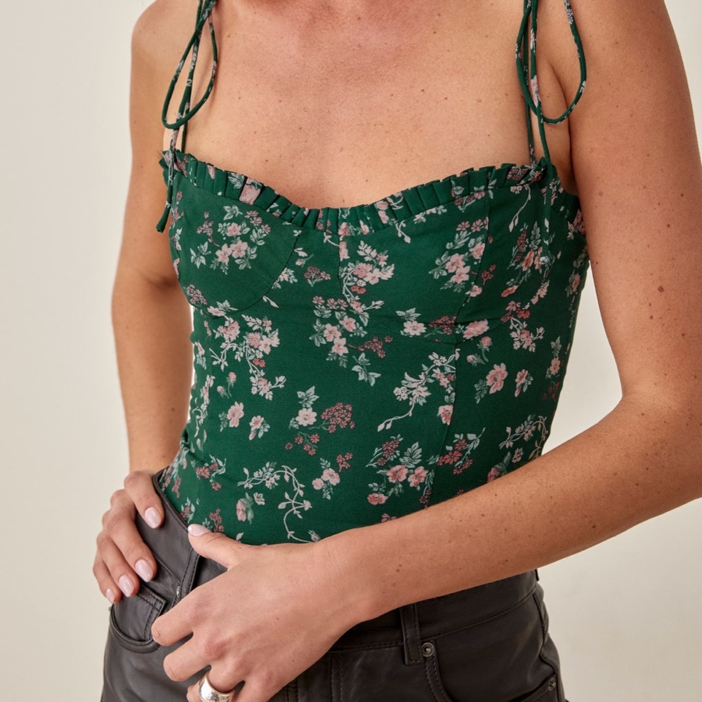REFORMATION Novena Top